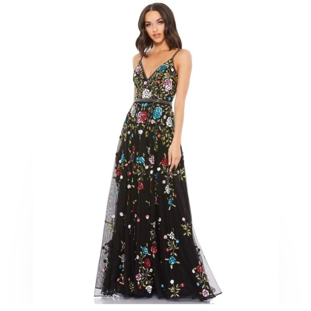 MAC DUGGAL NWT Black Embellished Floral Sequined Gown 6